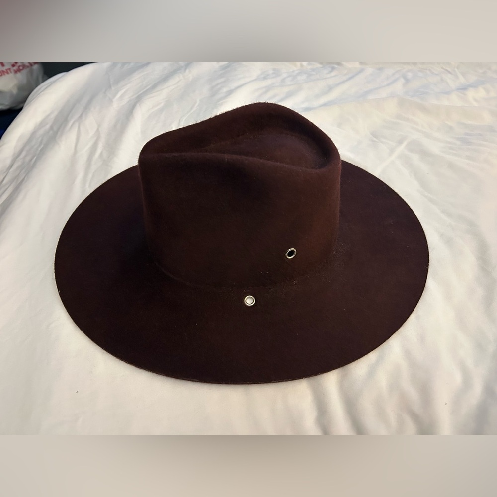 Janessa Leone Sabina Wool Hat Burgundy Size small Grommet